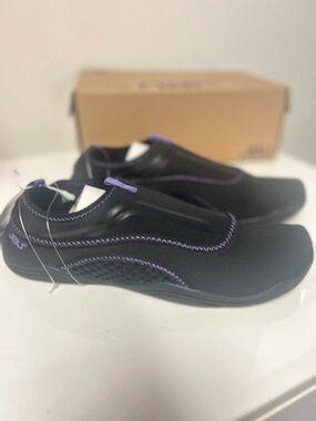 JBU Water Ready Slip On Shoes Black Lavender Womens Size 10 NIB